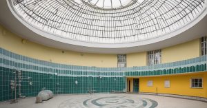Pijalnia Krynica: Historia i atrakcje
