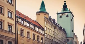 Campanile Kraków: Historia i architektura