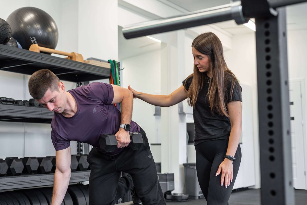 Jak wybrać dobrego trenera personalnego w Krakowie?