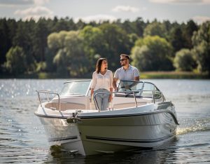 Czy można wypożyczyć jacht bez patentu na Mazurach?