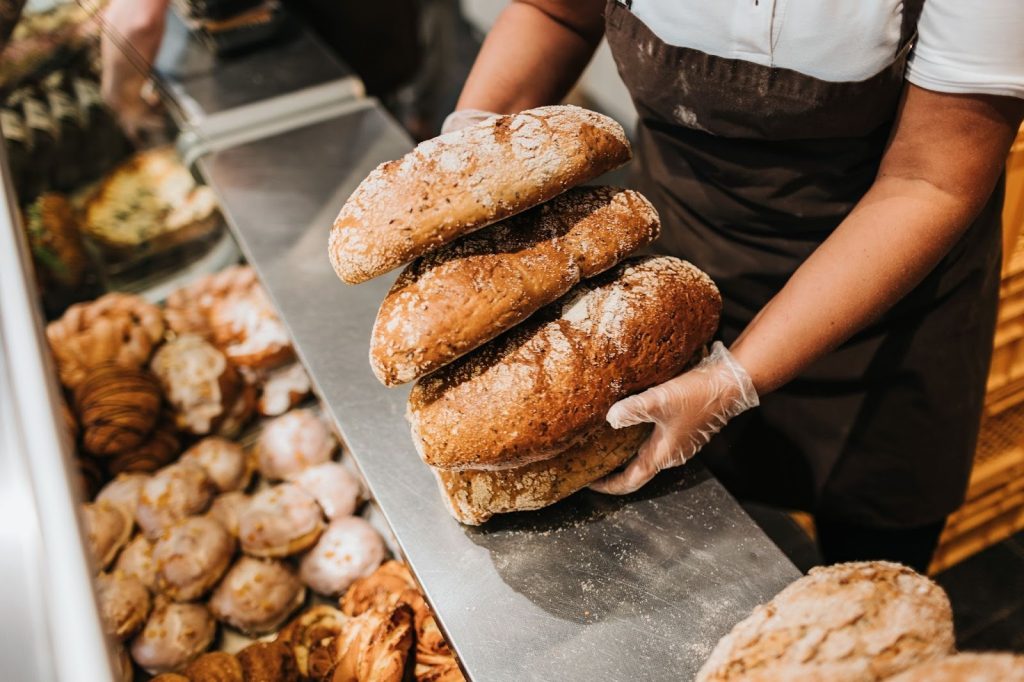 Pieczywo dla gastronomii w Krakowie – sprawdzony partner dla restauracji, kawiarni i cateringu