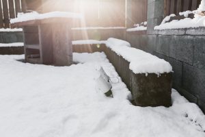 Zima potrafi zaskoczyć. Jak przygotować nieruchomość na intensywne opady śniegu?